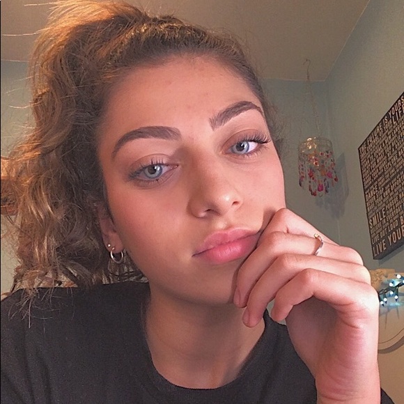 Meet your Posher, Ginamarie - Picture 1 of 1